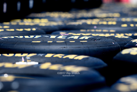 RipShaub_2017_SCCA_Hoosier_Group5_start-74